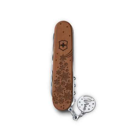 Victorinox Climber Wood Winter Magic 2025 Zakmes – Limited Edition met Perenhouten Schalen en Bedel - Afbeelding 3